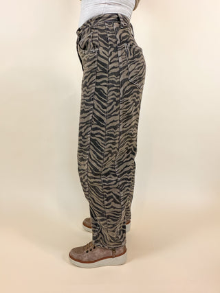 Blushing Wild Barrel Pants