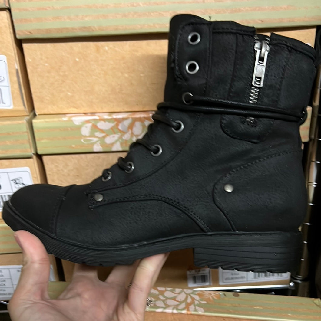 Kenia Combat Boots