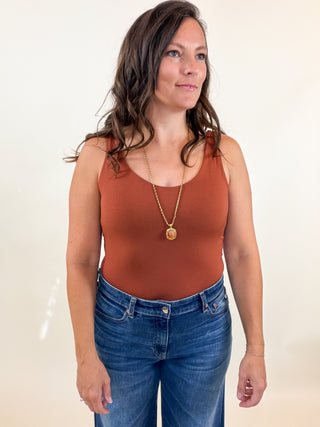 Tiger Striped Daphne Small Long Pendant Necklace