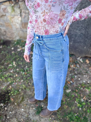 Hayden Barrel Tie Jeans