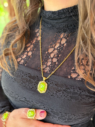 Tiger Striped Daphne Small Long Pendant Necklace