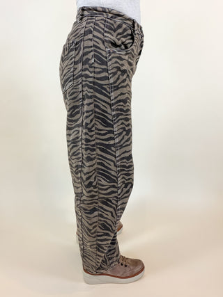 Blushing Wild Barrel Pants