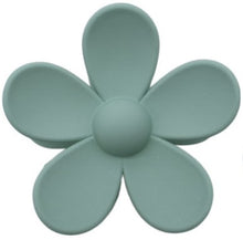 Load image into Gallery viewer, Daisy Hair Clip
