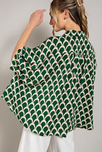 Load image into Gallery viewer, Button Down Printed Top
