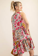 Load image into Gallery viewer, Floral Print Halter Dress
