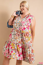 Load image into Gallery viewer, Floral Print Halter Dress

