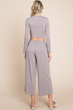Load image into Gallery viewer, Long Sleeve Crop Top
