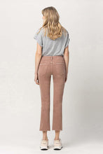 Load image into Gallery viewer, Leading Mid-Rise Straight Cropped Jeans by Vervet

