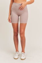 Load image into Gallery viewer, Newport Essential Performance Shorts
