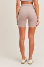 Load image into Gallery viewer, Newport Essential Performance Shorts
