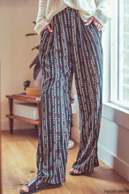 Load image into Gallery viewer, Pleated Wide Leg Pants
