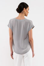 Load image into Gallery viewer, V-Neck Short Sleeve Top
