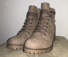 Load image into Gallery viewer, The Olivia Boot
