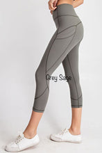 Load image into Gallery viewer, Dreamy Soft Capri Leggings
