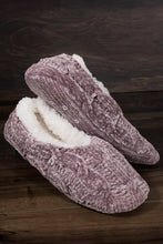 Load image into Gallery viewer, Chenille Cable Knit Slipper
