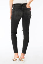 Load image into Gallery viewer, Cora Mid-Rise KanCan Jeans
