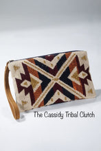 Load image into Gallery viewer, Handmade Clutch Wristlet
